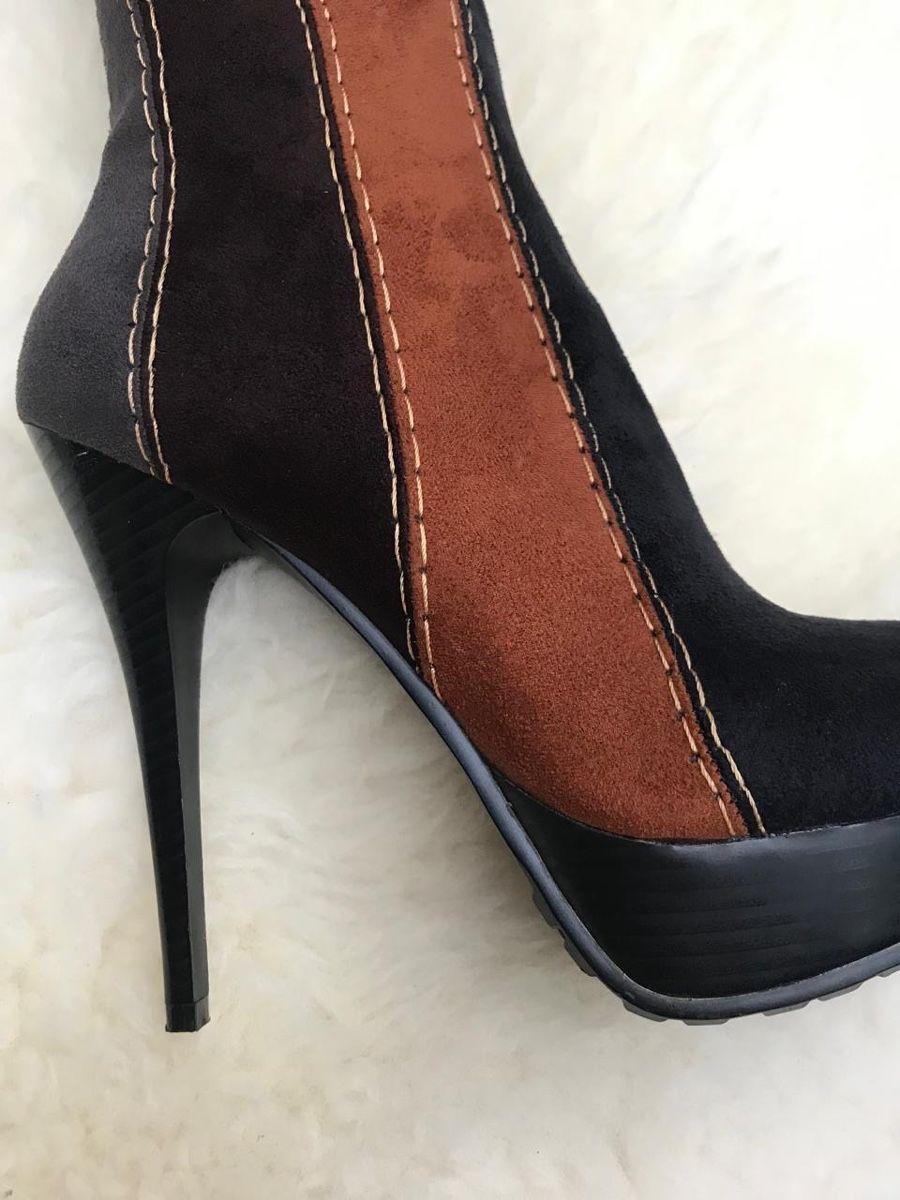 Scarpe da donna: Einzigartige Handgefertigte Lederstiefel – Nuovo e nell'imballaggio originale da Ermenswil venduto da YanaB 6