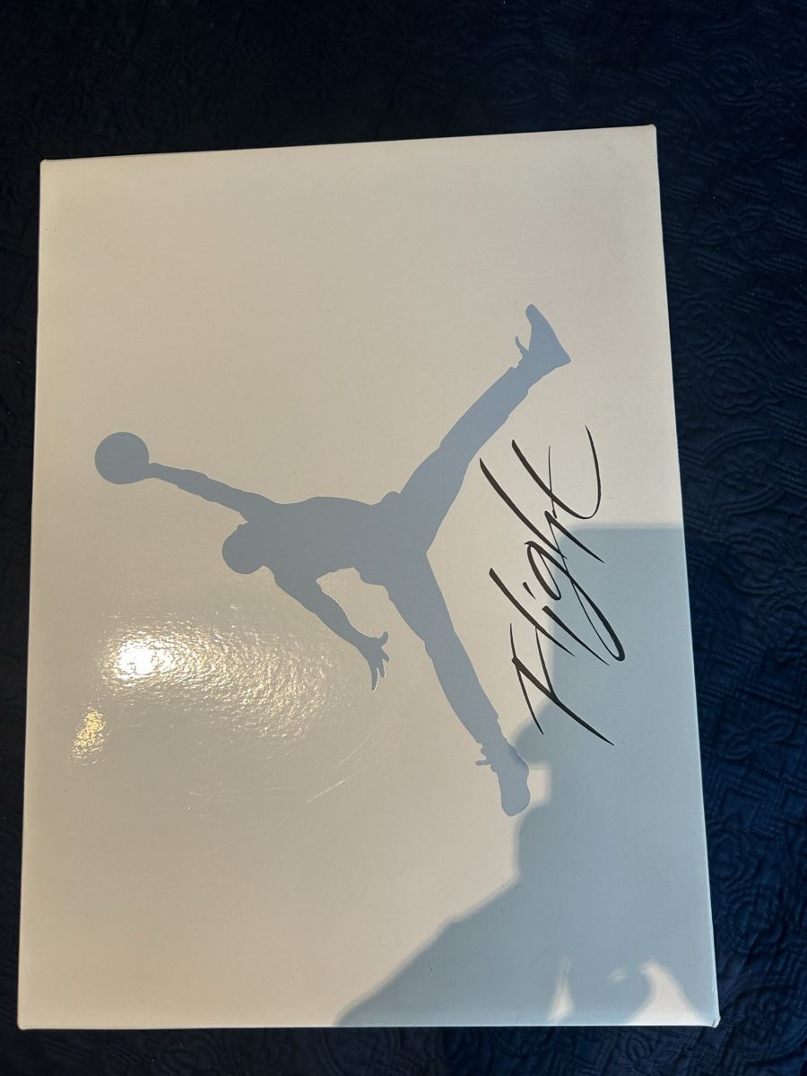 Jordan Scarpe da uomo: Jordan 4 university blue – Usato da Lausanne venduto da regulaandjames 3