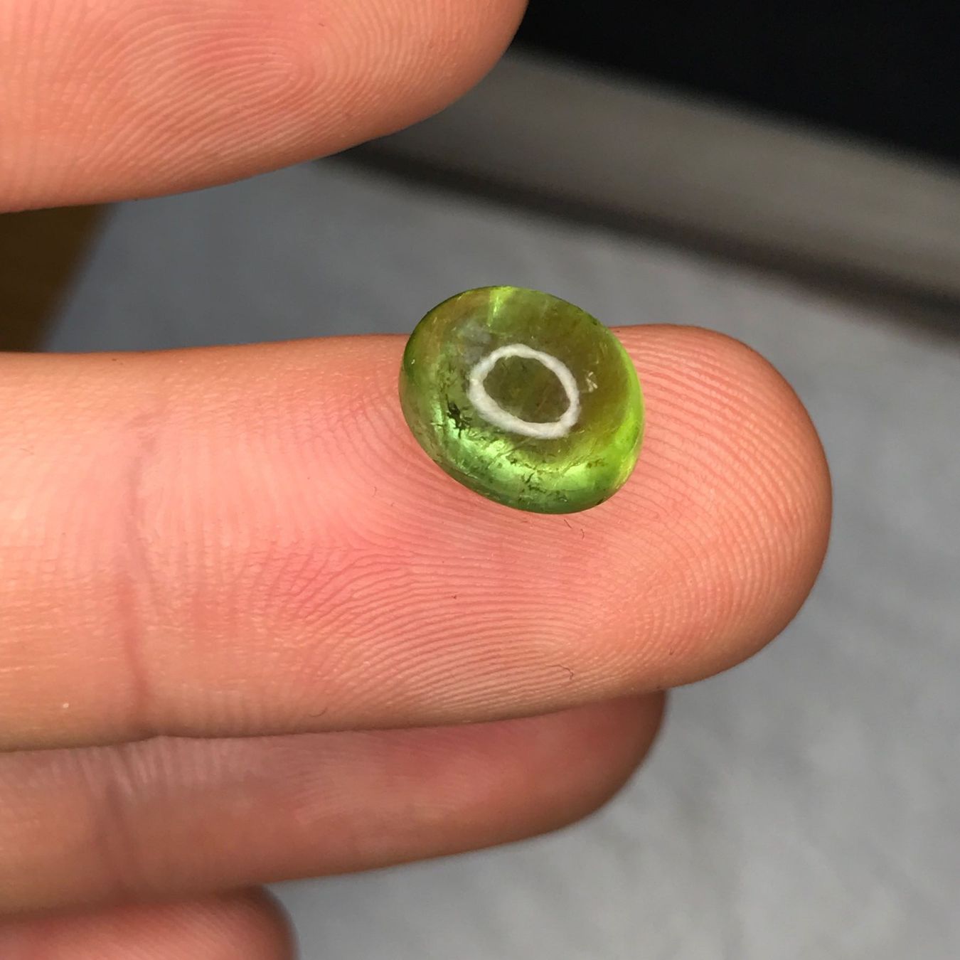 Pietre preziose: kleines hellgrünes Turmalin Cabochon 5.4 Karat – Nuovo (secondo la descrizione) da Biel venduto da djvalbnc 9