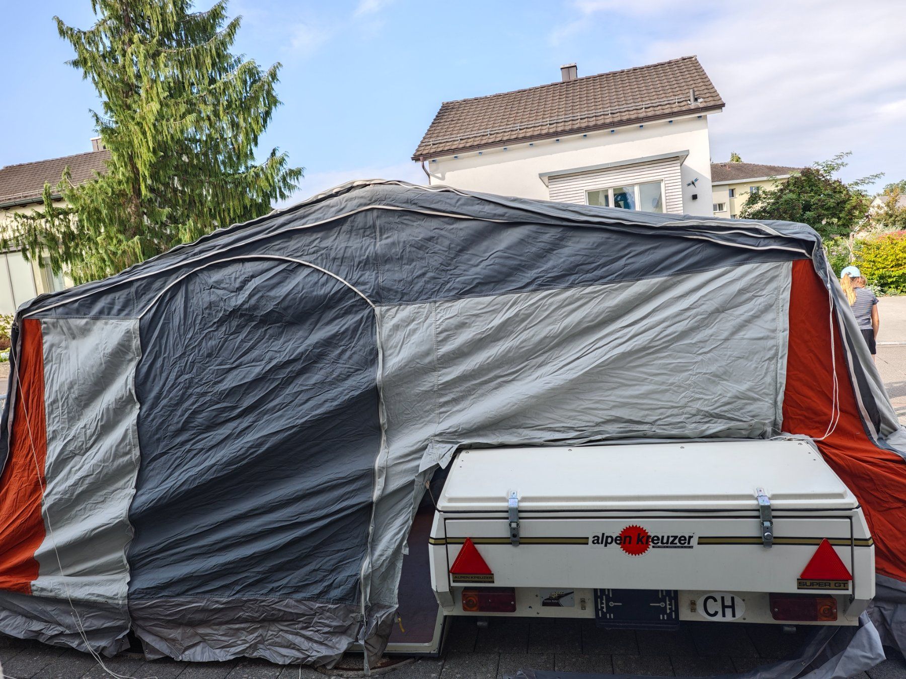 Veicoli da campeggio: Zeltanhänger mit Vorzellt – Usato da Bischofszell venduto da jen_k2hz 2