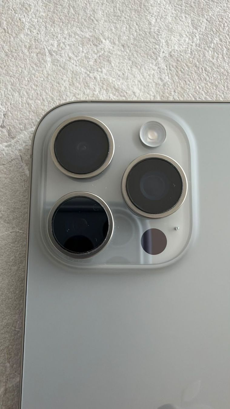 Apple Telefoni cellulari / Smartphones: Apple iPhone 16 Pro Max 512 GB – Usato da Dietlikon venduto da mrmister12304 5