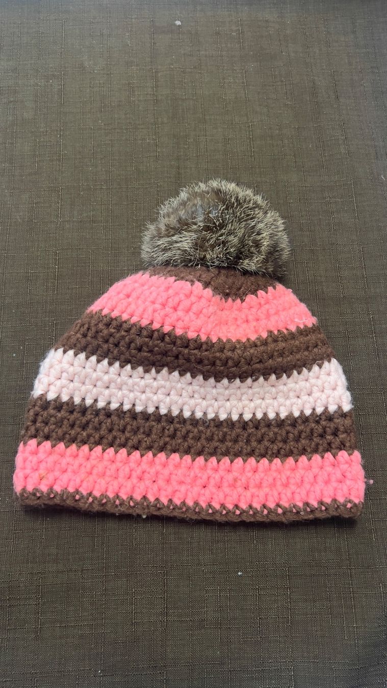 Altro abbigliamento per bambino: Mutze süss und warm – Usato da Sisseln venduto da nt.geschenkshop 6