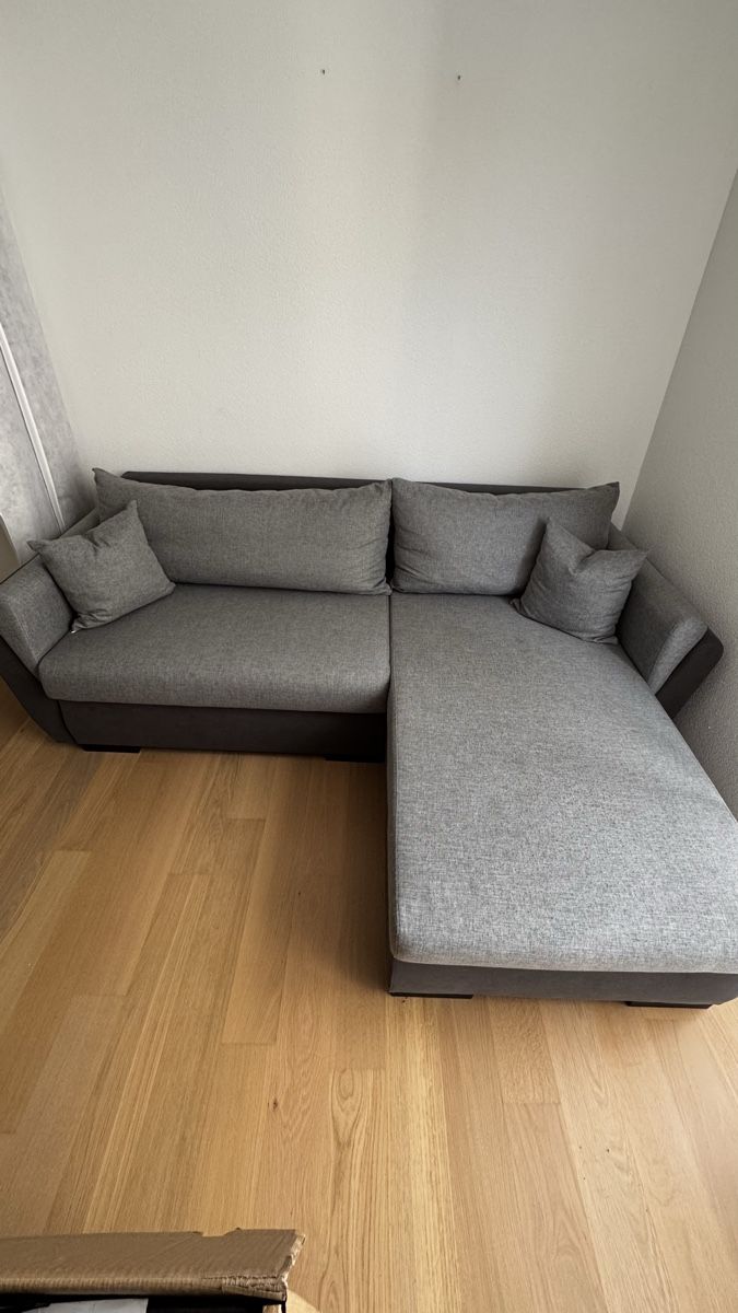 Sofas: Ecksofa ausziehbar – D'occasion à Rorschach par Buuch4K 2