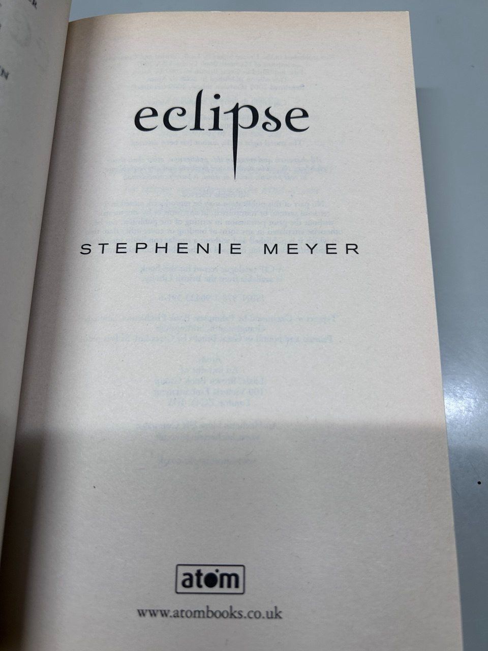 Libri: "Eclipse" - Stephenie Meyer – Usato da Giubiasco venduto da LorisVale 3