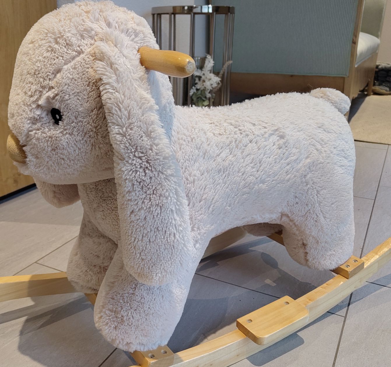 Jouets: Lapin à bascule beige – D'occasion à St-Aubin-Sauges par pafpif