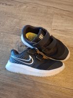 Nike Star Runner Kinderschuhe schwarz Grösse 26