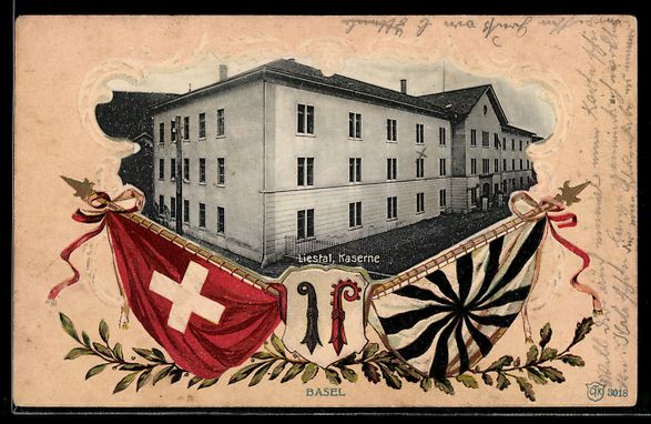 Cartoline postali: AK Liestal /Basel, Kaserne, Flaggen – Usato da Berlin venduto da bartko-reher