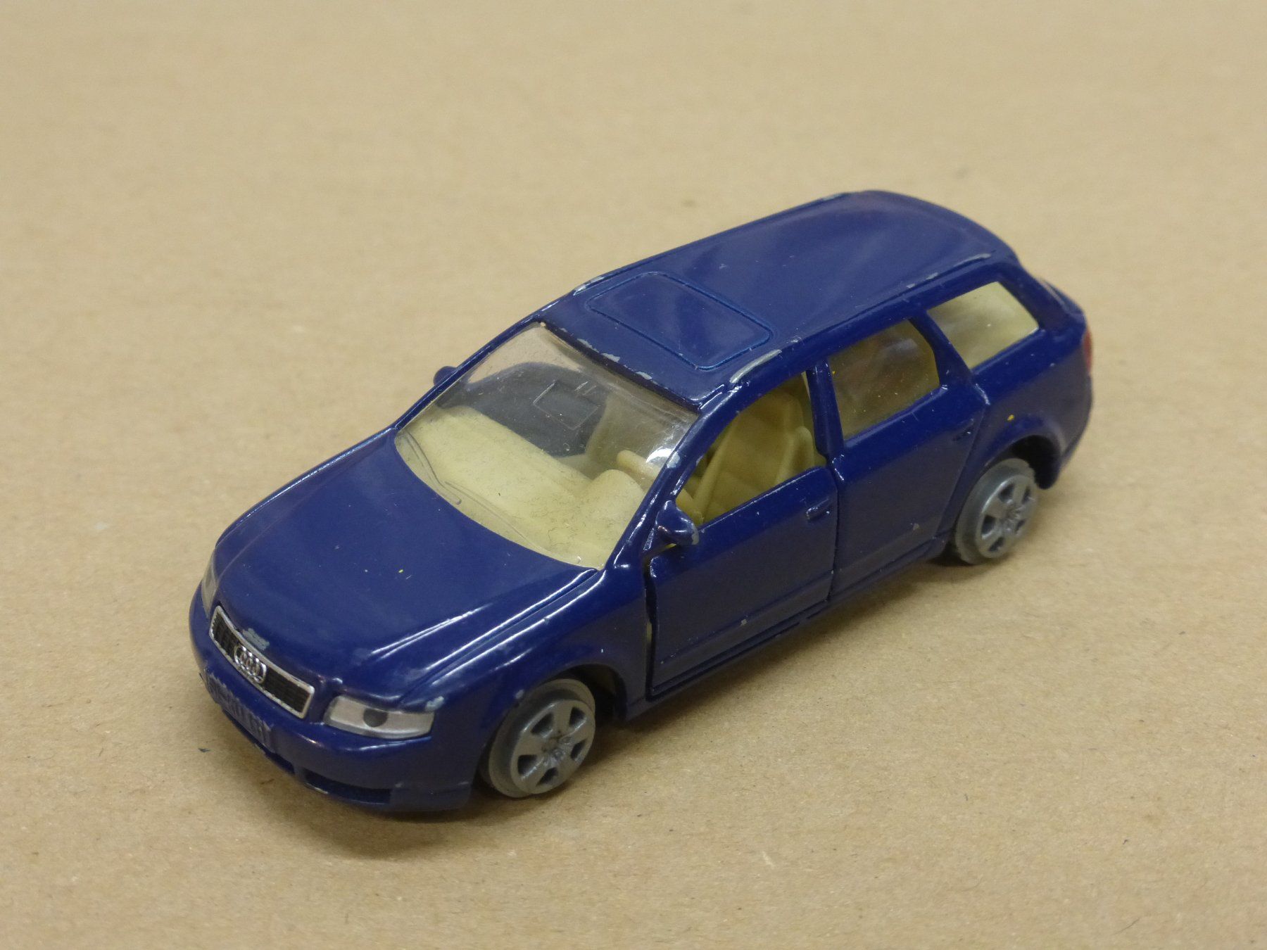 Siku Giocattoli: Modellauto Siku Audi A4 Avant blau – Difettoso da Gempen venduto da Smokie72 1