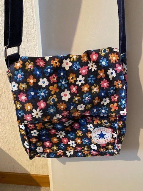 Converse Taschen für Damen: Sac épaule / Schultertasche CONVERSE – Gebraucht aus Meyrin von The_Top_Dressing 1