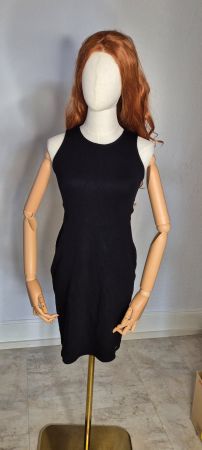 Kleines schwarzes Kleid von Armani Exchange