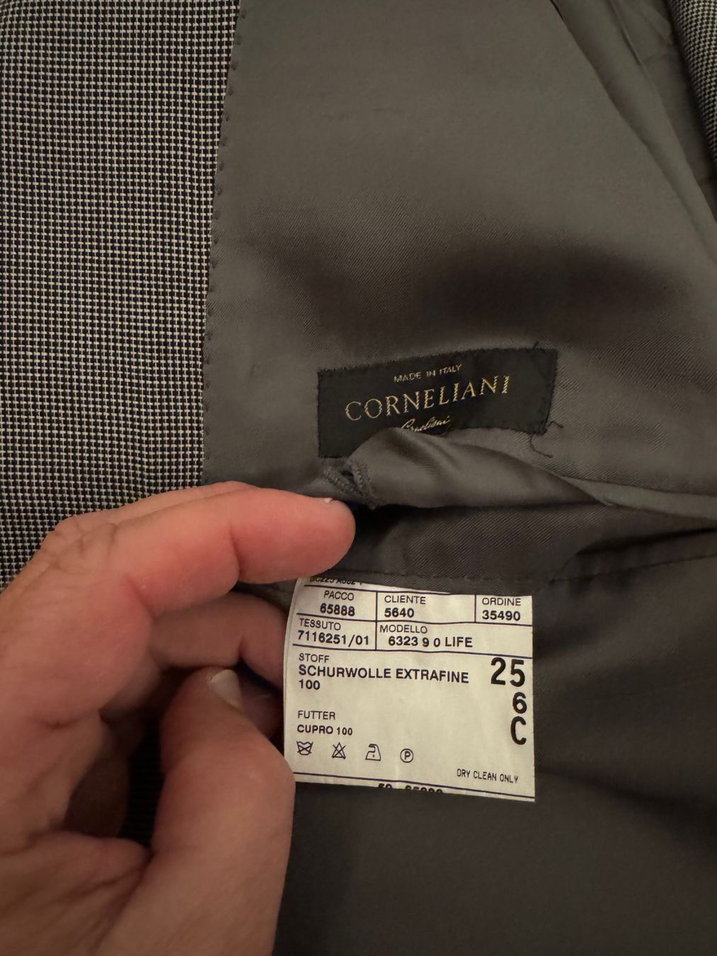 Giacche: Blazer / Sakko Corneliani Gr. 25 – Usato da Staufen venduto da MARINTSUM 2