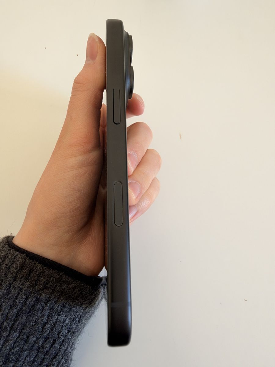 Apple Handys / Smartphones: Iphone 18 pro black 256 GB – Neu (gemäss Beschreibung) aus Gossau ZH von joh_lb72 6