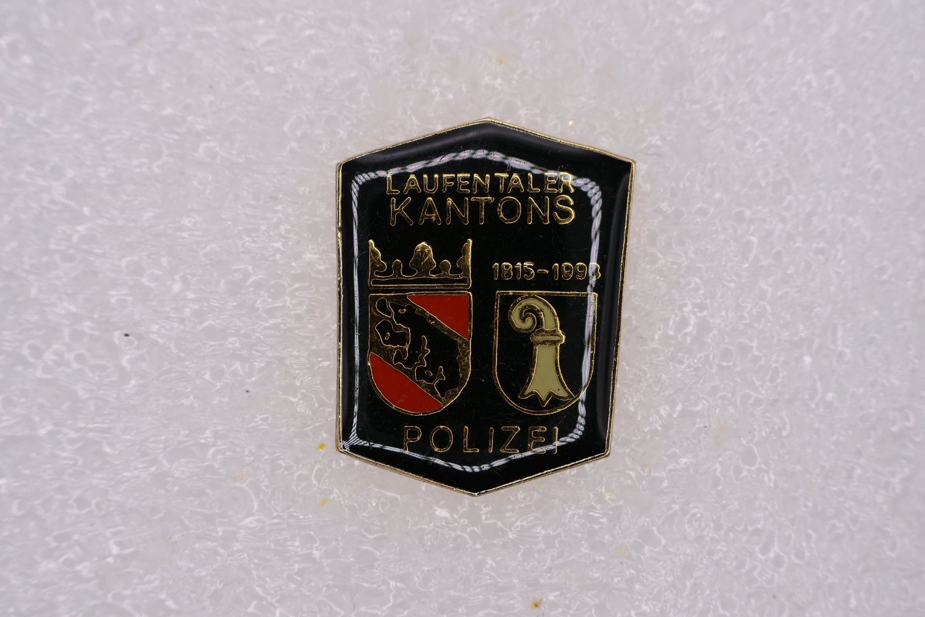 Placchette & Badge: Laufentaler Kantons Polizei – Usato da Winterthur venduto da Sammleroase