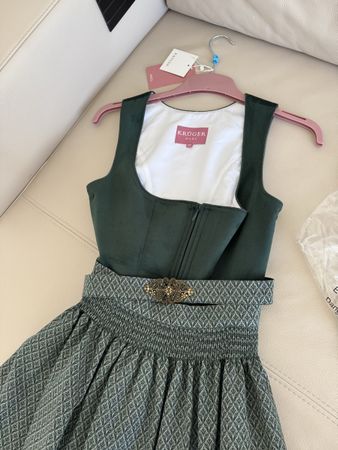 Krüger Dirndl dunkelgrün Samt