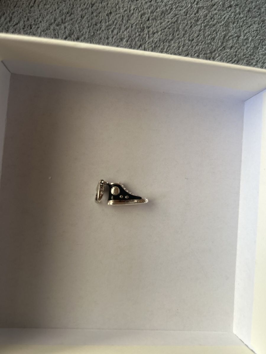 Thomas Sabo Ciondoli: thomas sabo charm sneaker schwarz – Usato da Wohlen b. Bern venduto da Honeypie
