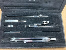 Sehr altes Kern Zirkel set