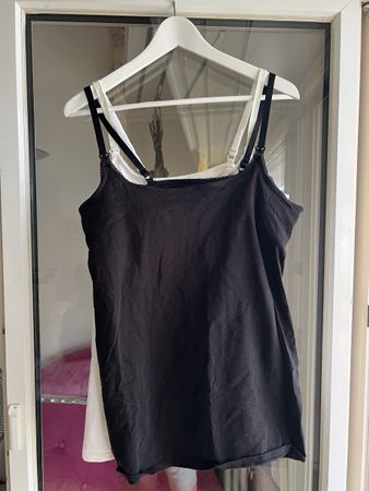 Zwei Still-Shirts, L