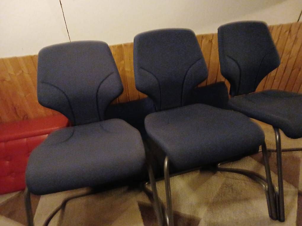 Sedie: 3 Stühle zu verkaufen – Usato da Liestal venduto da Sed_r65z 1