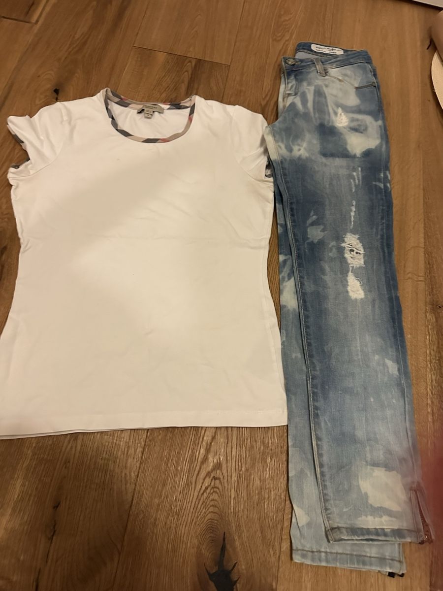 Lots de vêtements: Burberry  – D'occasion à Rudolfstetten par Laramalna