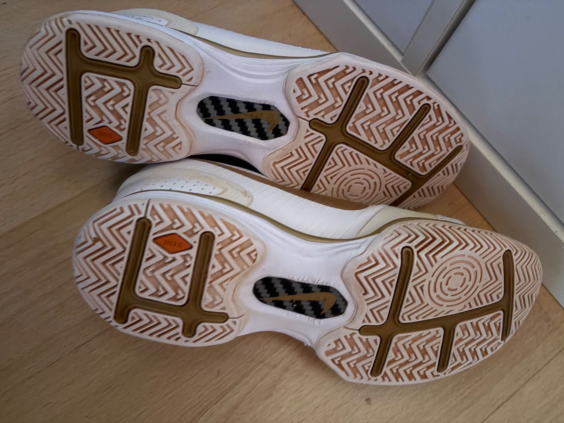Nike Scarpe da uomo: Nike Tennisschuhe Gr. 42.5 - Roger Federer – Usato da Freienstein venduto da Golfbueb 5