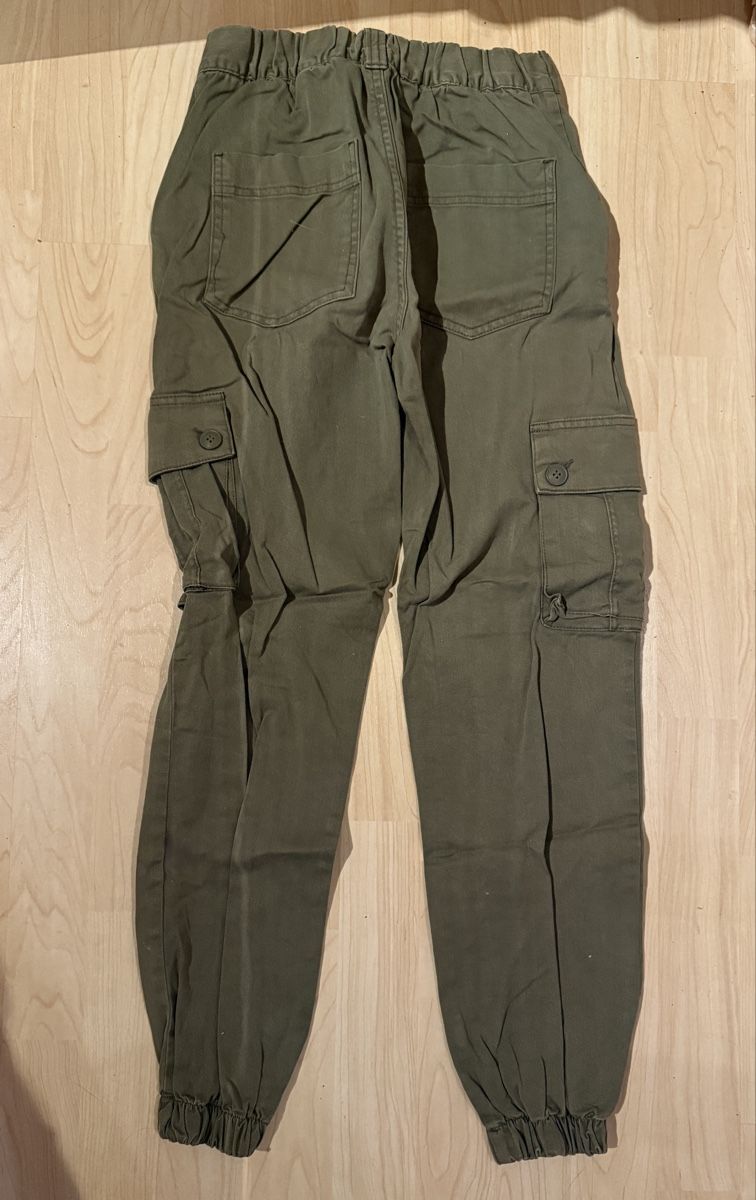 Tally Weijl Pantaloni: Olivgrüne Cargo Hose, Grösse 34 – Usato da Bözberg venduto da Lilipzl 1