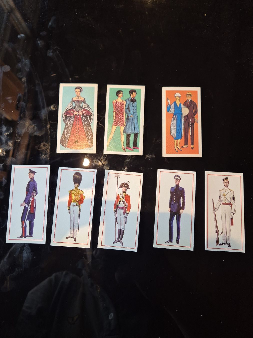 Sammelbilder & Trading cards: Zigarettenbilder Uniform lot 18 – Gebraucht aus Hofstetten BE von hillhood