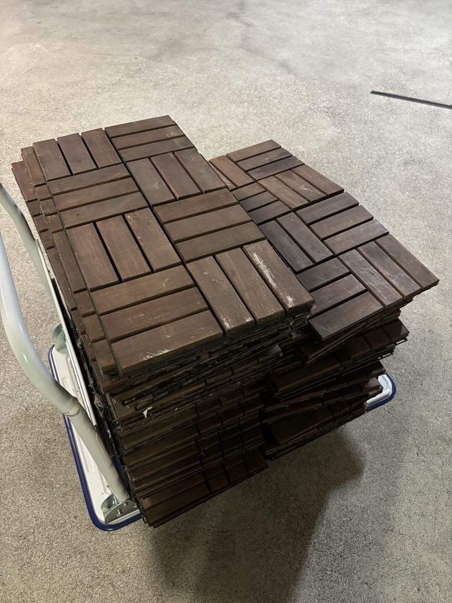 Rivestimenti per pavimenti: IKEA RUNNEN Bodenplatten Akazie gebraucht – Usato da Kaiseraugst venduto da Schneidp 1