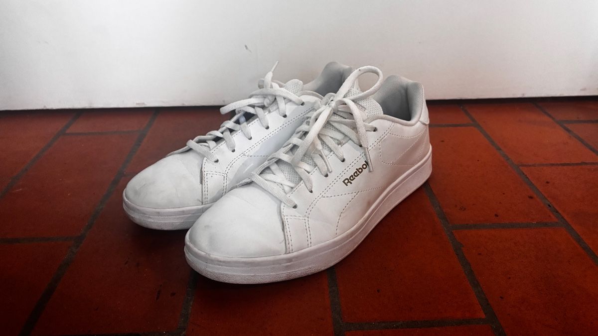Reebok Chaussures hommes: Reebok 39 white sneakers  – D'occasion à Zürich par tha_nhm8