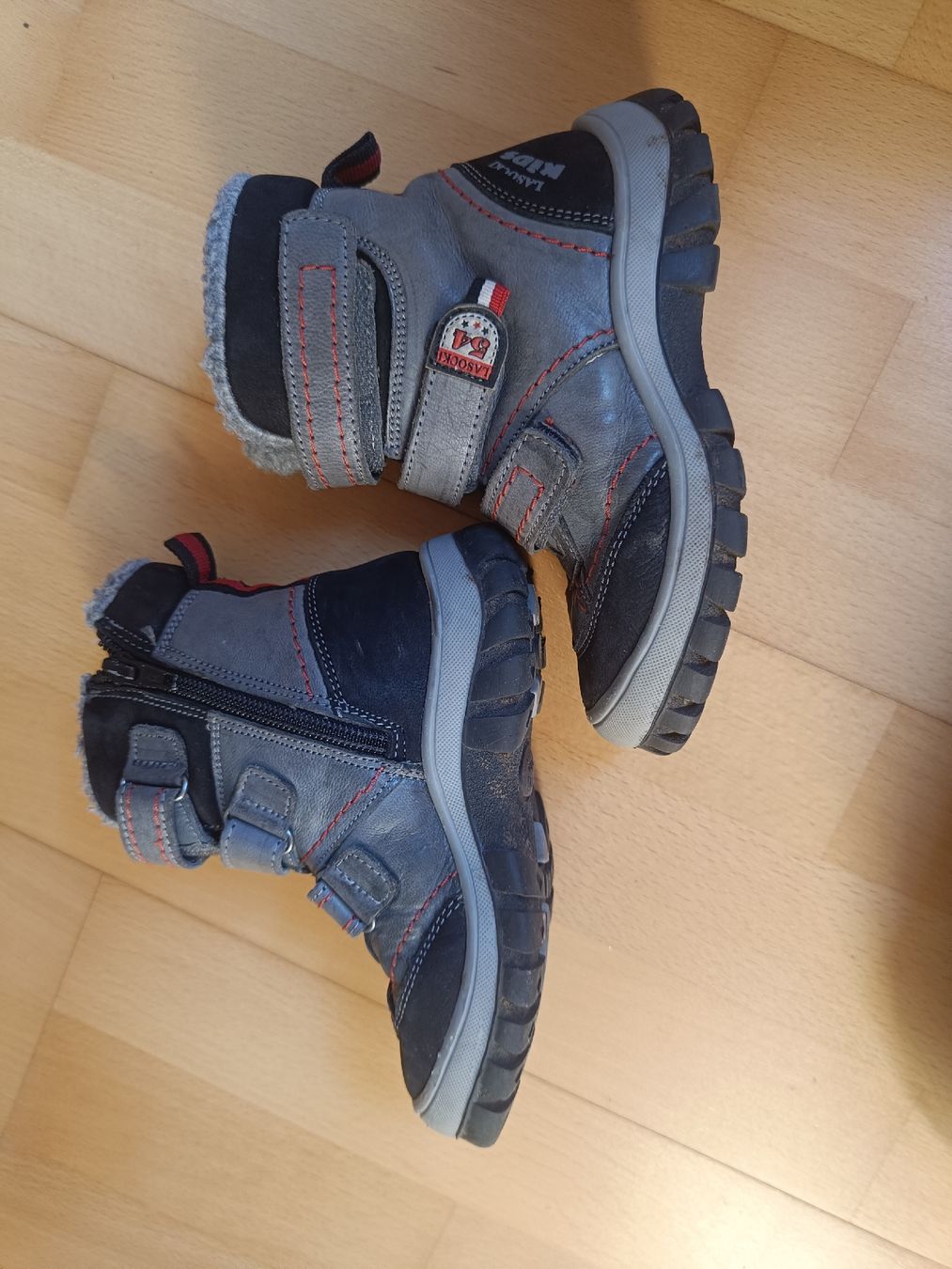 Scarpe per ragazzi: Winterschuhe Grösse 26 – Usato da Jaberg venduto da urig17. 1