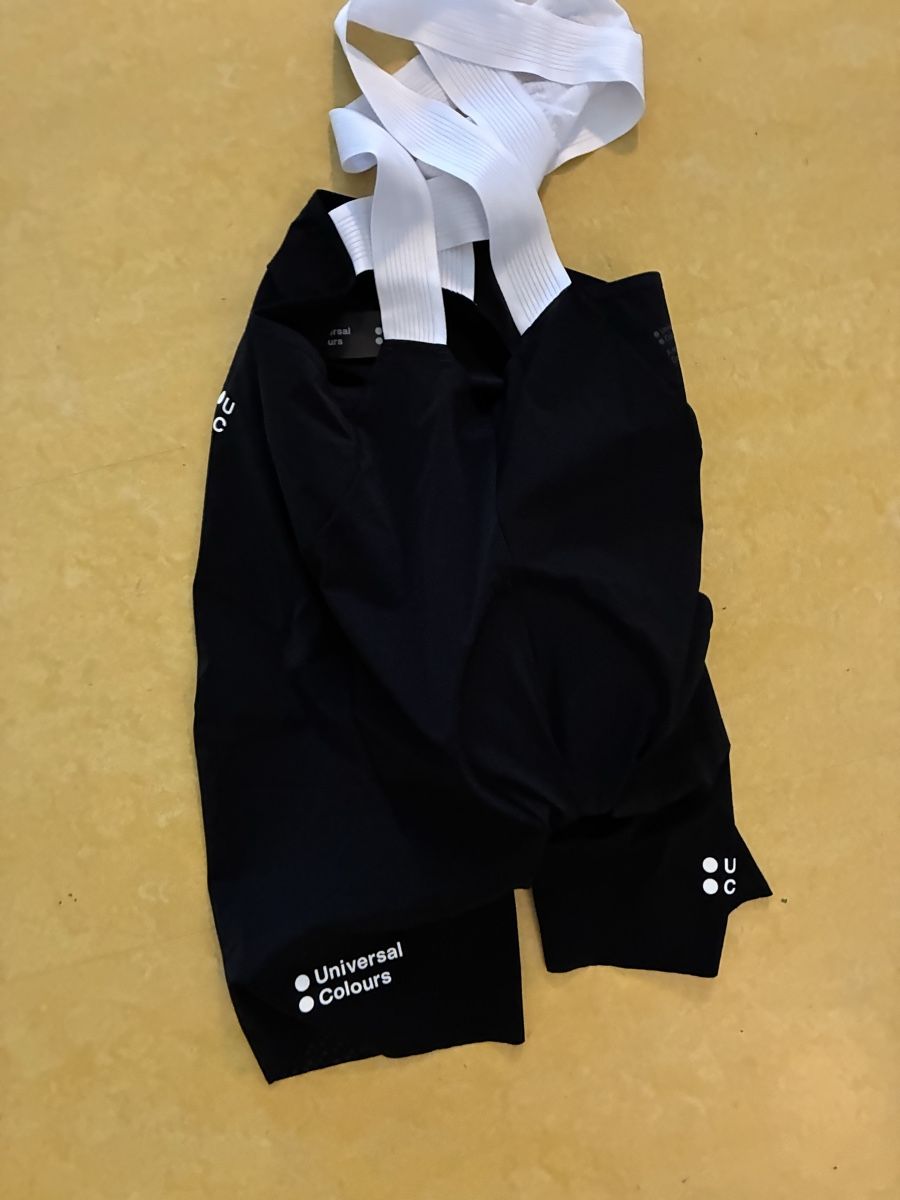 Hosen: Universal Colours  / rapha / Pas Normal Studios – Gebraucht aus Zürich von Alpina10 1