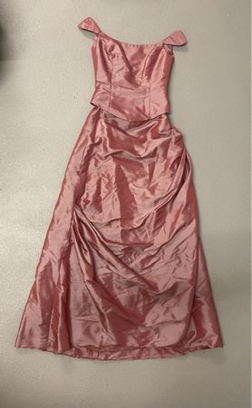 Festliches Kleid in altrosa