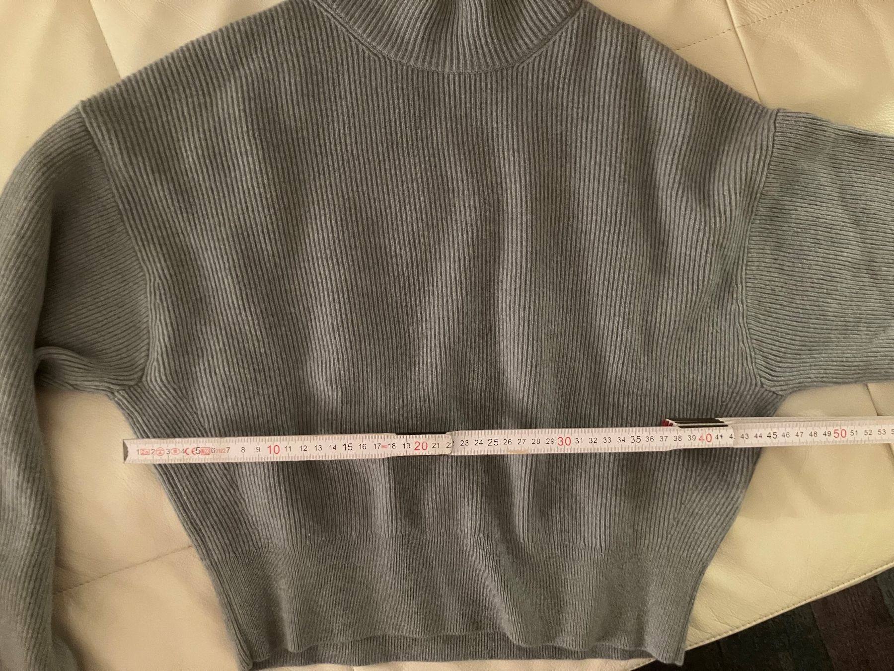 Brunello Cucinelli Maglioni & Felpe: 100% Kaschmir: Brunello Cucinelli Rollkragenpullover in Grau – Usato da Basel venduto da ele_j688 9