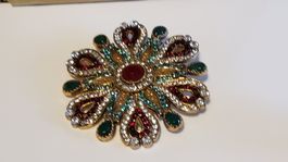 Wunderschöne Vintage Brosche, goldfarben mit Strass Steinen!