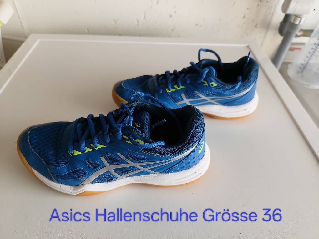 Asics Scarpe per ragazzi: Asics Hallenschuhe Grösse 36 – Usato da Grossdietwil venduto da wichtel28