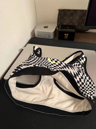 Nike Pro Athlete - Size M (Sport Bra) Fitness Shirt