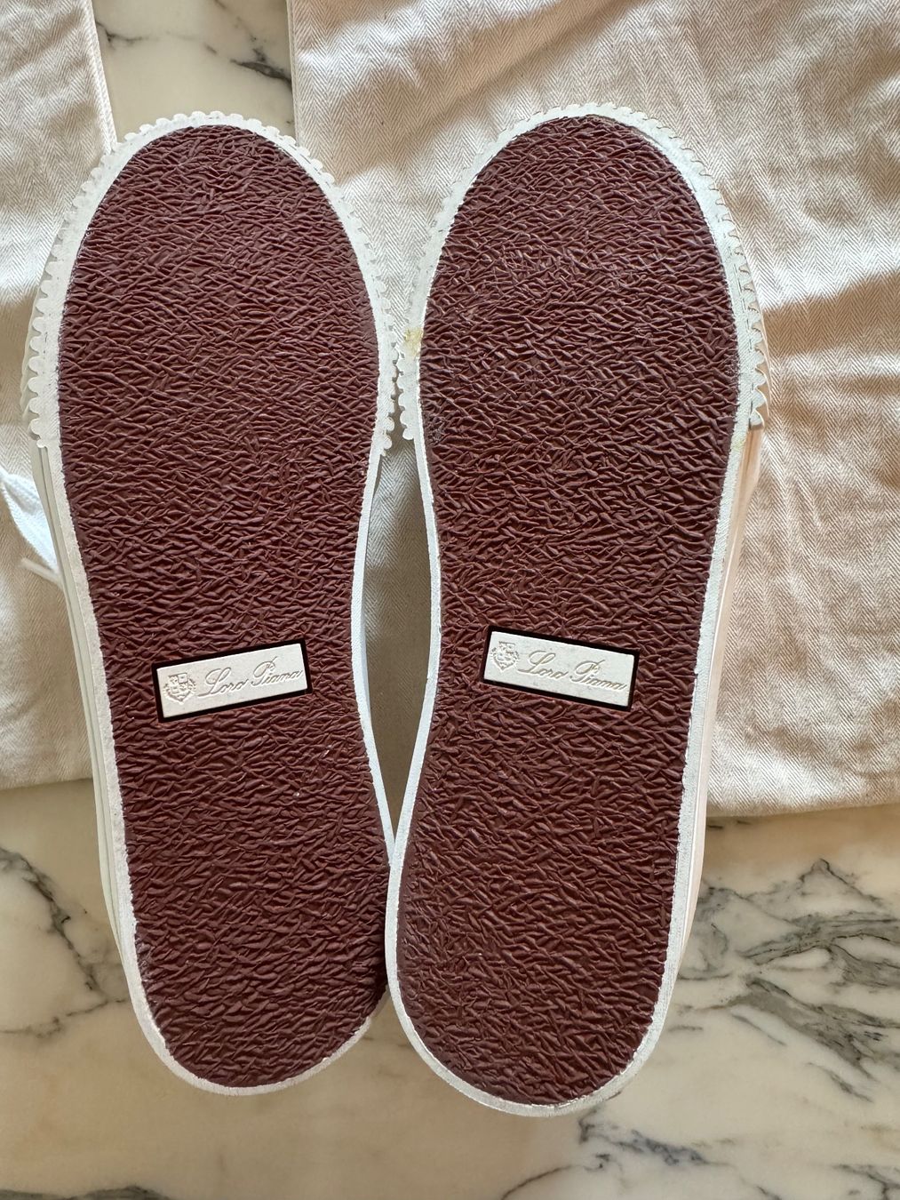 Loro Piana Scarpe da donna: Loro Piana Sneakers weiss 38 – Usato da Meilen venduto da Antete 4