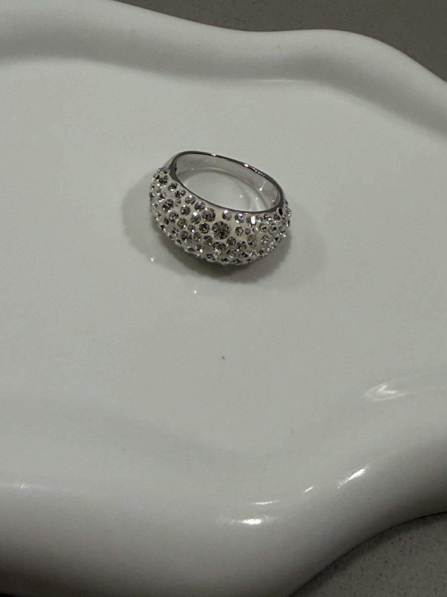 Ringe: Ring mit Kristallen Silberfarben Grösse 54 – Gebraucht aus Basel von Ajtyyy