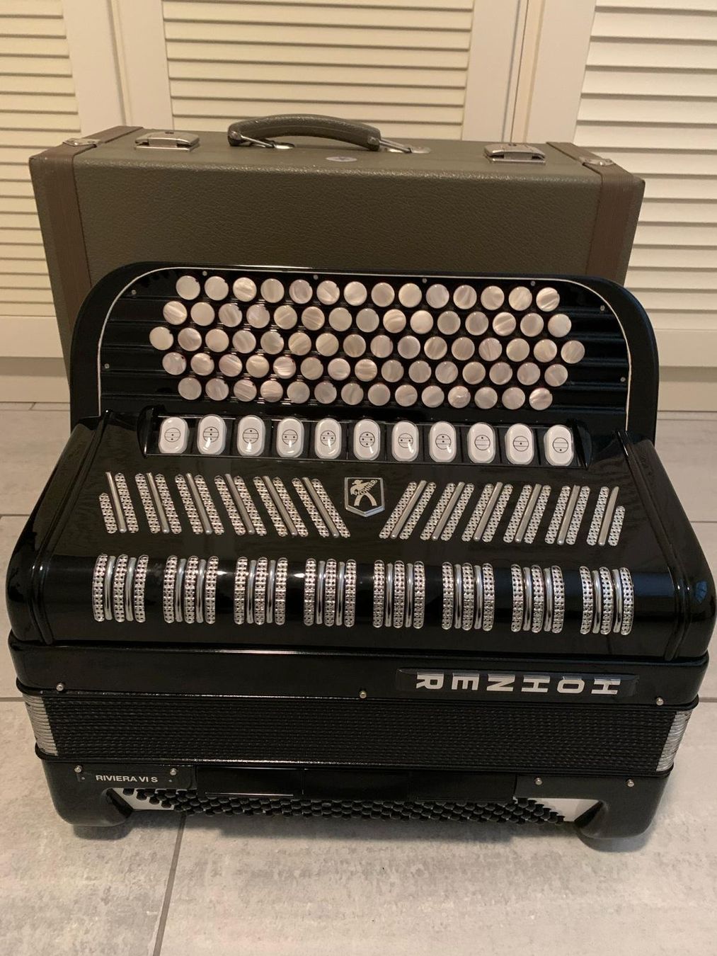 Hohner Musikinstrumente: Akkordeon Hohner Riviera Vl S – Gebraucht aus Unterrindal von  1