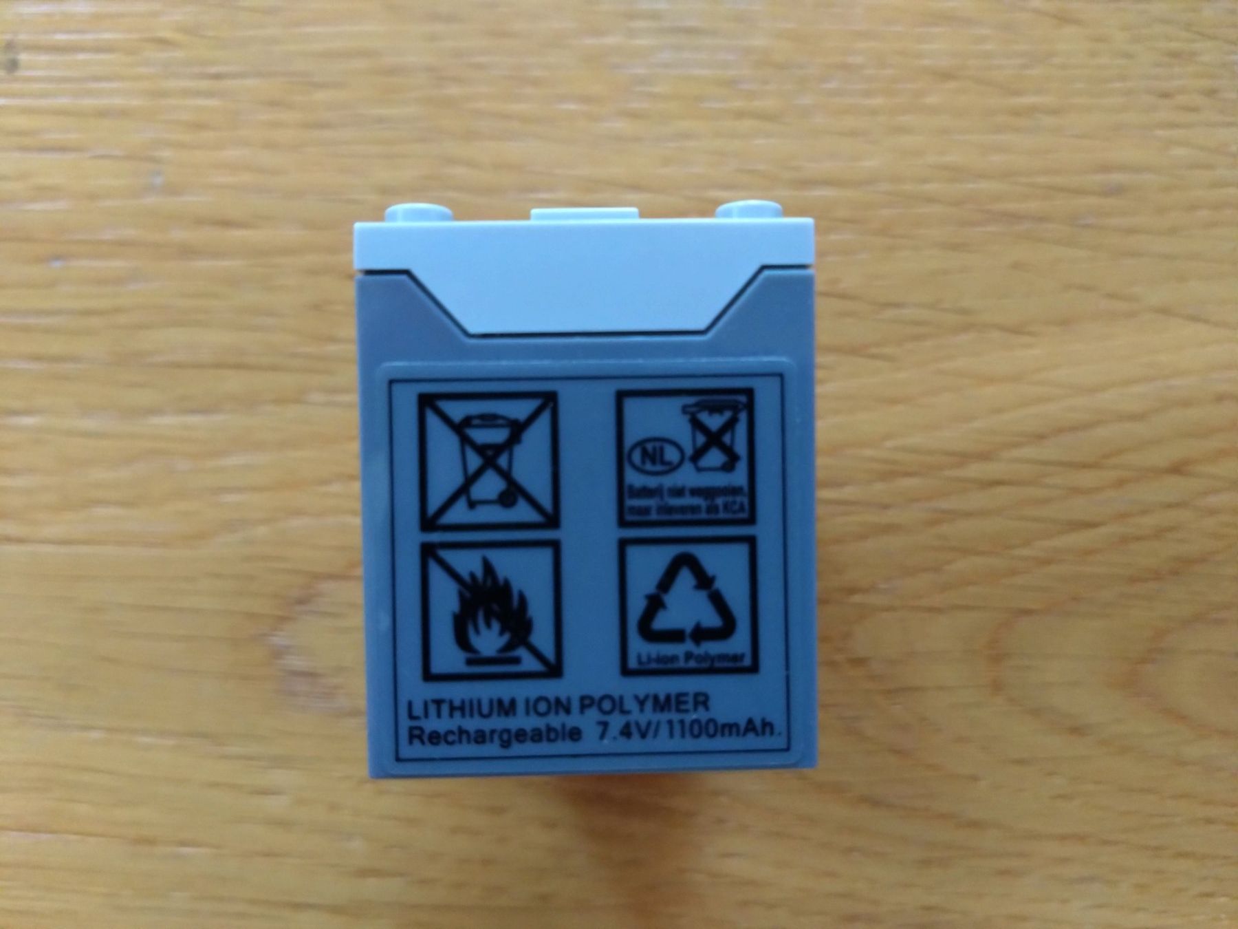 Lego Kit di costruzioni: Original Lego wiederaufladbare Batteriebox 8878 – Usato da Schenkon venduto da kkm2 4