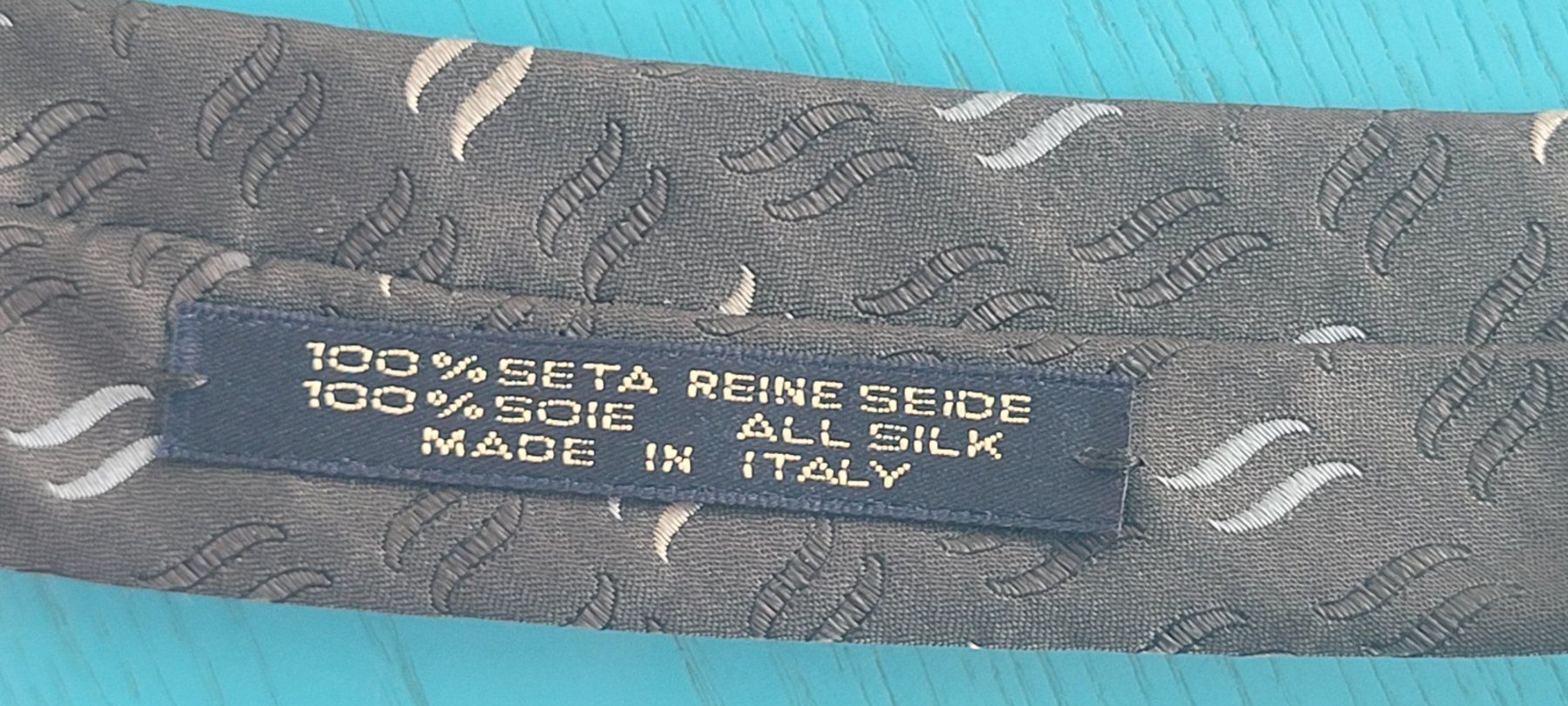 Cravatte: Schwarze Krawatte mit hellblau - beigem Muster von Profuomo – Nuovo e nell'imballaggio originale da SCHÜBELBACH venduto da CoKaHa 4