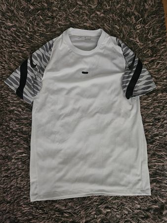 Nike Dri Fit Trikot Gr.M 