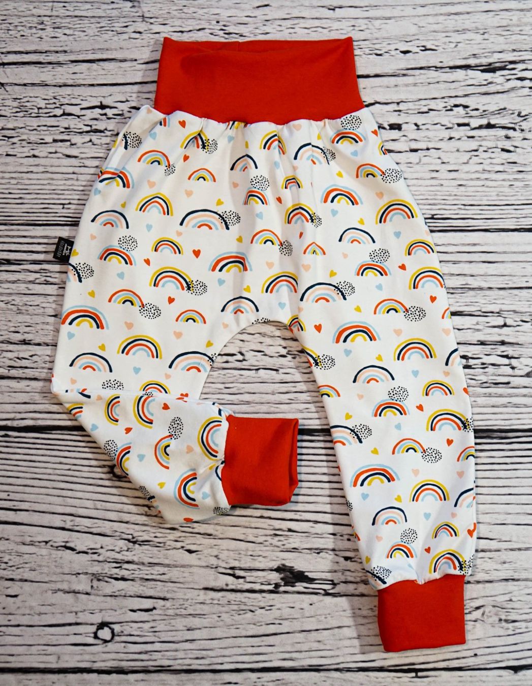 Hosen: Pumphose mit Regenbogen & Herzen Gr.92/98 NEU – Neu und originalverpackt aus Zürich von sambaum 2