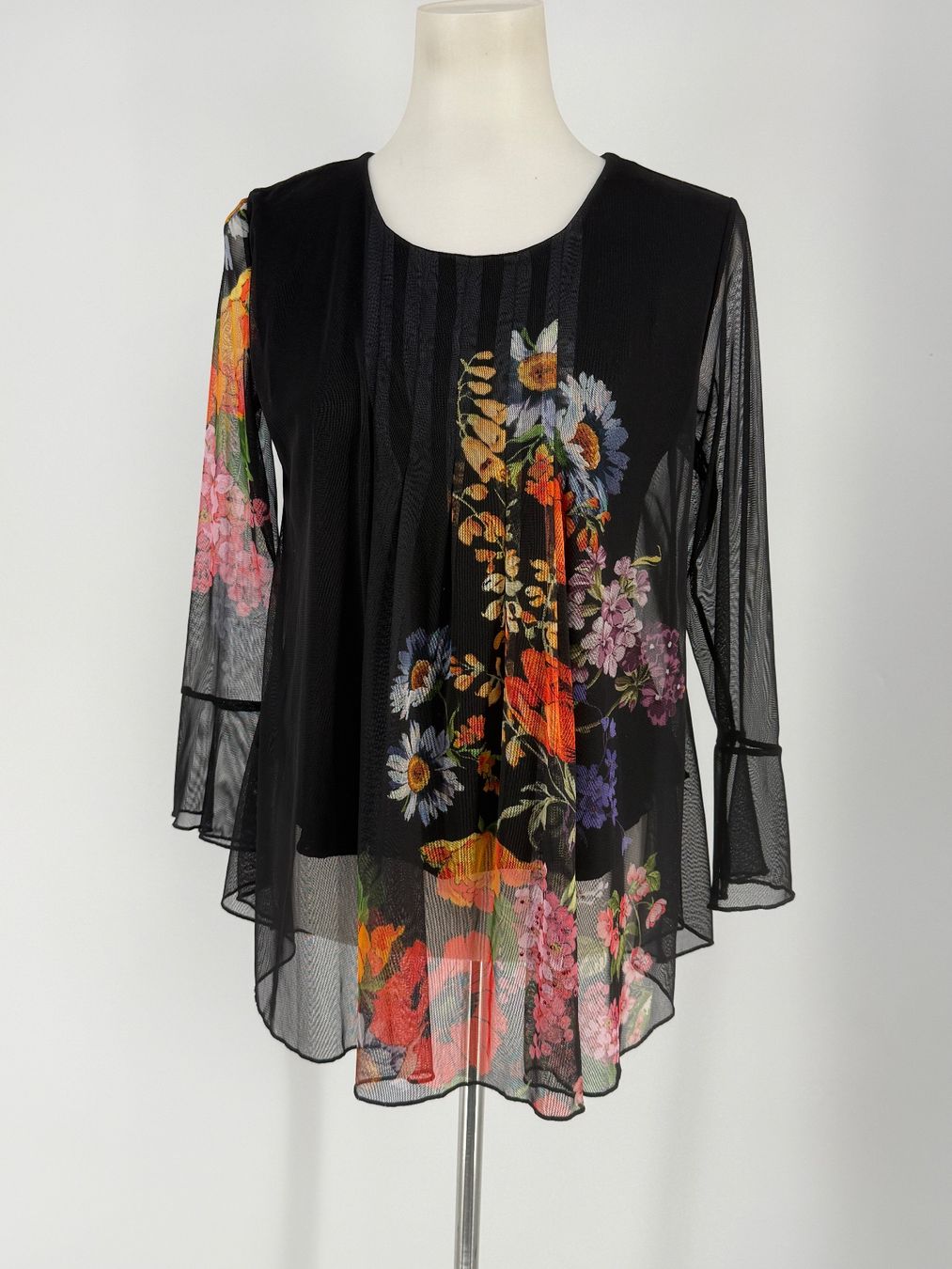 Desigual T-shirt: Desigual Shirt Gr. S – Usato da Auenstein venduto da moin.