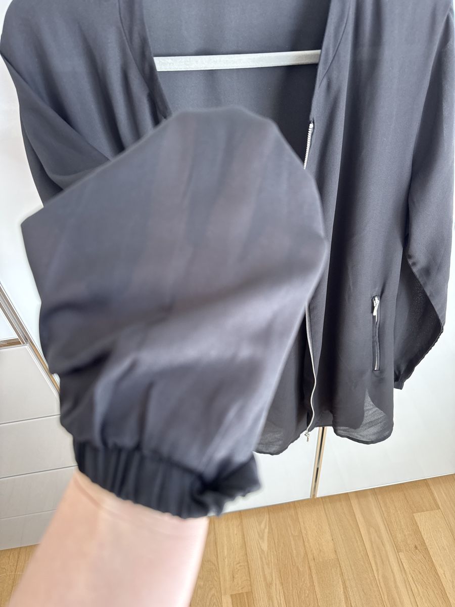 Giacche: Schwarze Übergangsjacke Gr. S transparent Langarm – Nuovo (secondo la descrizione) da Sursee venduto da Alyel 1