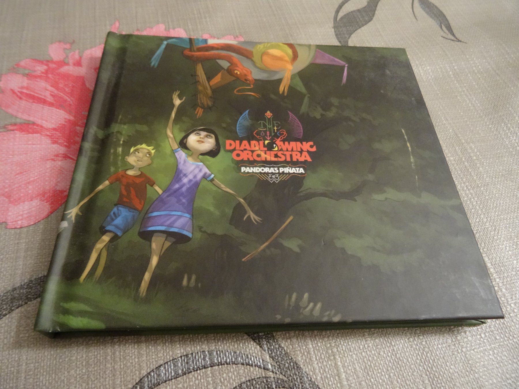 CD: Diablo Swing Orchestra - Pandora's Pinata CD – Usato da Olten venduto da Disc-Ausverkauf