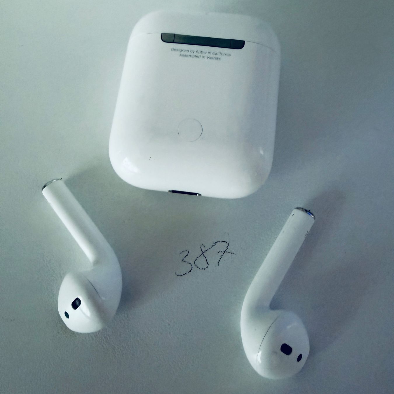 Apple Cuffie: Original Apple AirPods 2 Gen. Wireless Kopfhörer & Case – Usato da Basel venduto da MY.AIRPODS.SHOP 6