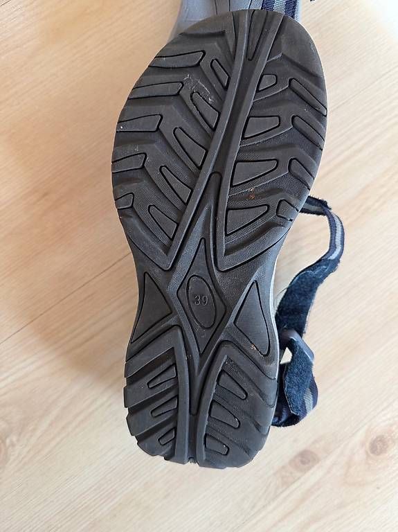 Scarpe da donna: Sandalen Damen – Usato da Gwatt (Thun) venduto da imwinke 1