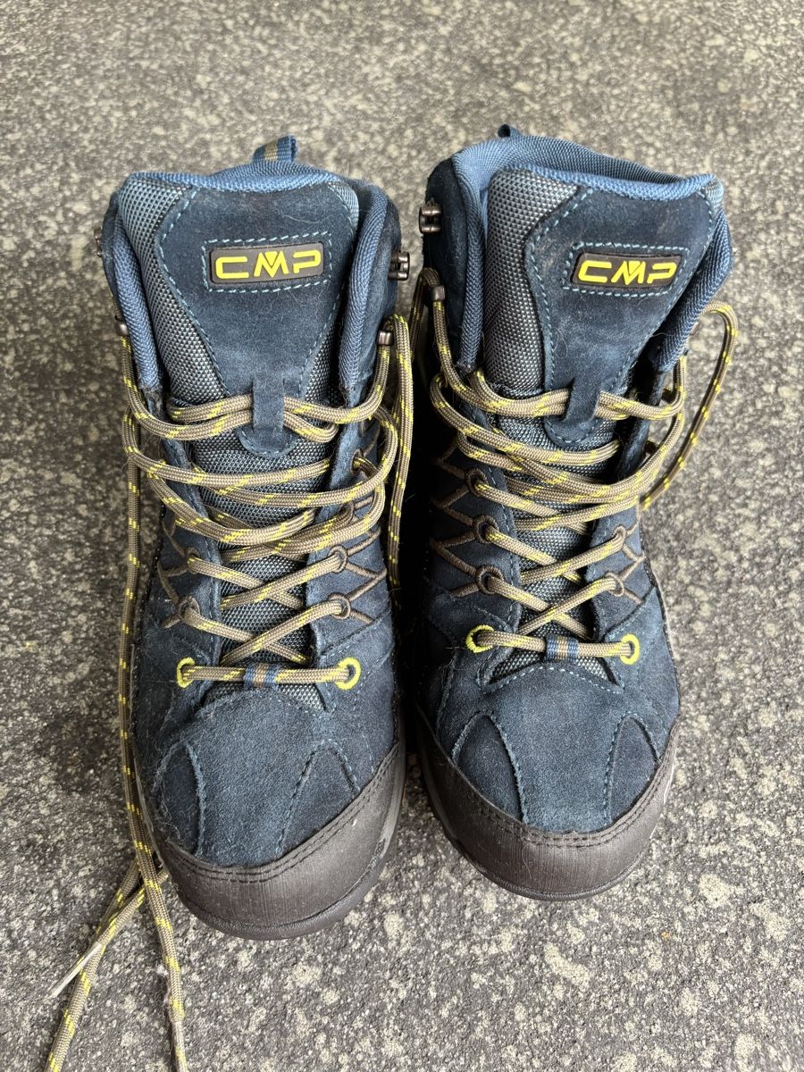CMP Chaussures hommes: Wanderschuhe CMP blau Grösse 40 wasserdicht – D'occasion à Schattdorf par natakara