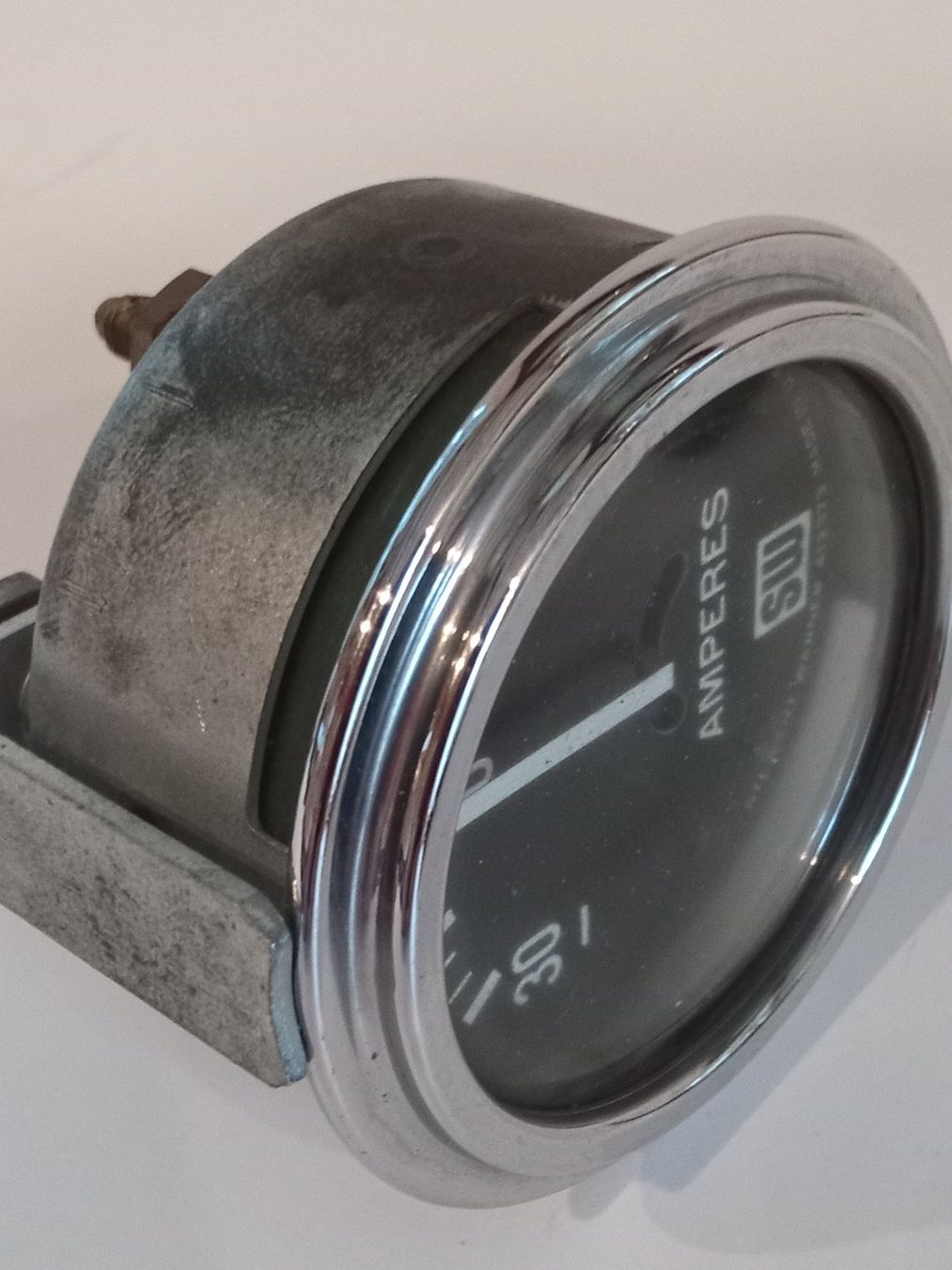 Tutti pezzi di ricambio auto: Stewart Warner Ampere-Anzeige Oldtimer – Usato da Zürich venduto da edi_c2m6 1