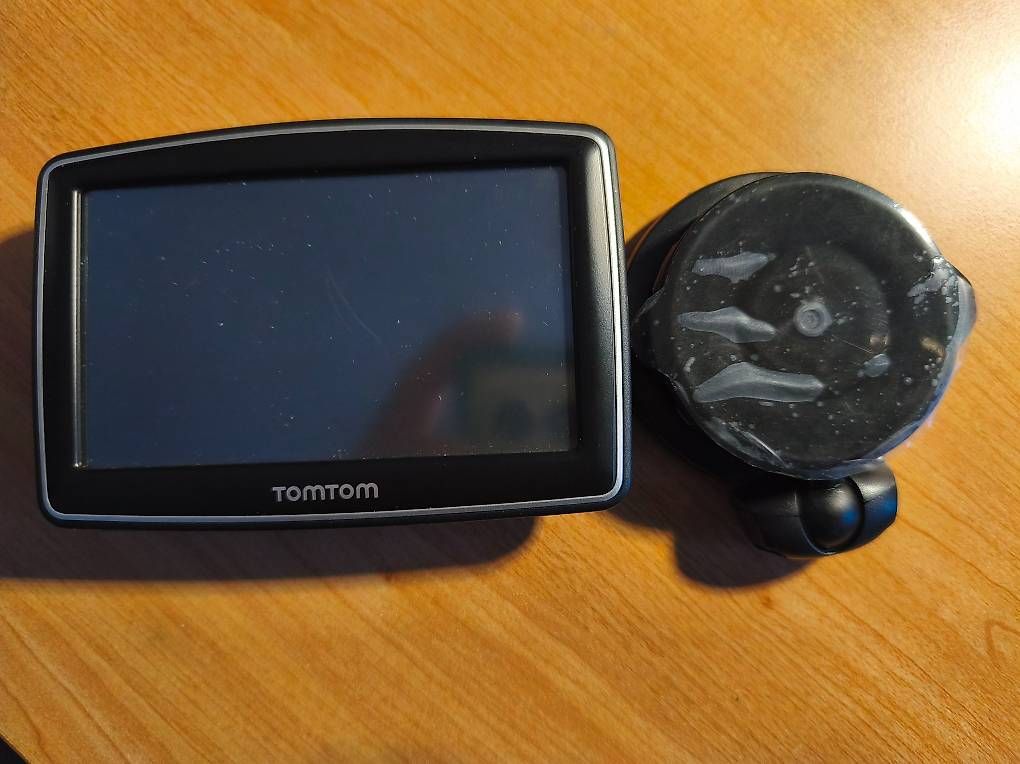 Tomtom Navigatori: GPS Tomtom en parfait état – Usato da Peseux venduto da Tigre53